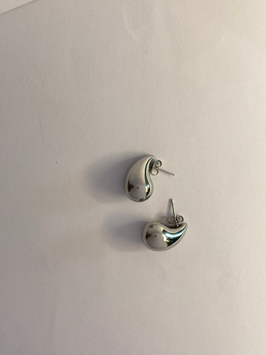 Brinco Gota em prateado